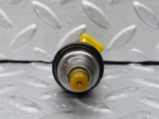 W109 fuel injector used OEM