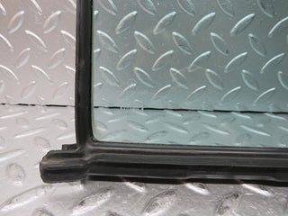 26830 Mercedes-Benz W123 240D Rear Right Quarter Glass