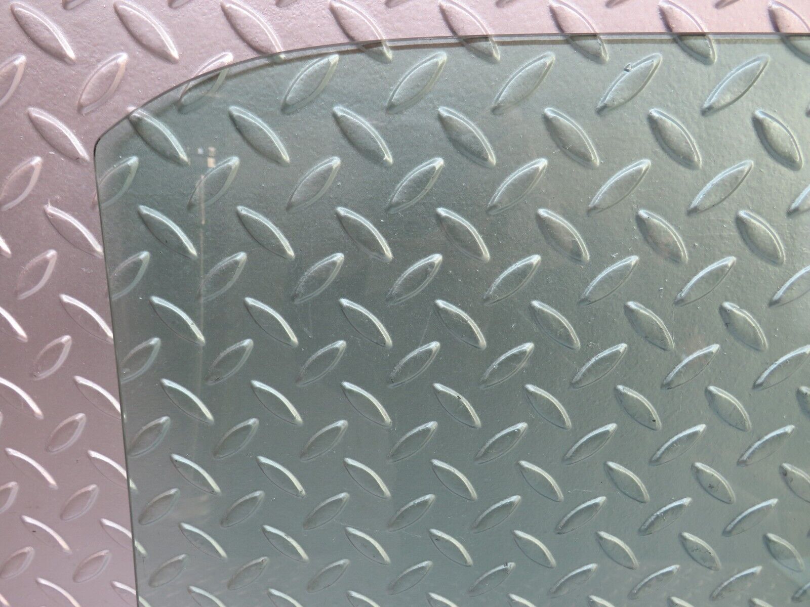 29261 Mercedes-Benz W124 230E Rear Left Door Window Glass