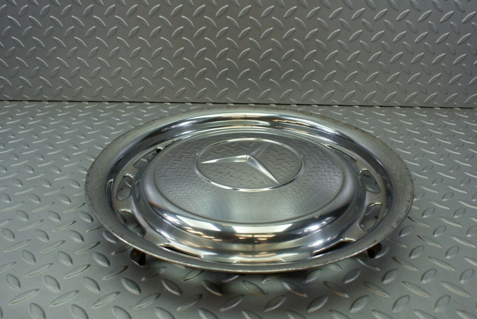 3131 Mercedes-Benz C107 350SLC Coupe Coupe Wheel Trim Hub Cap 14