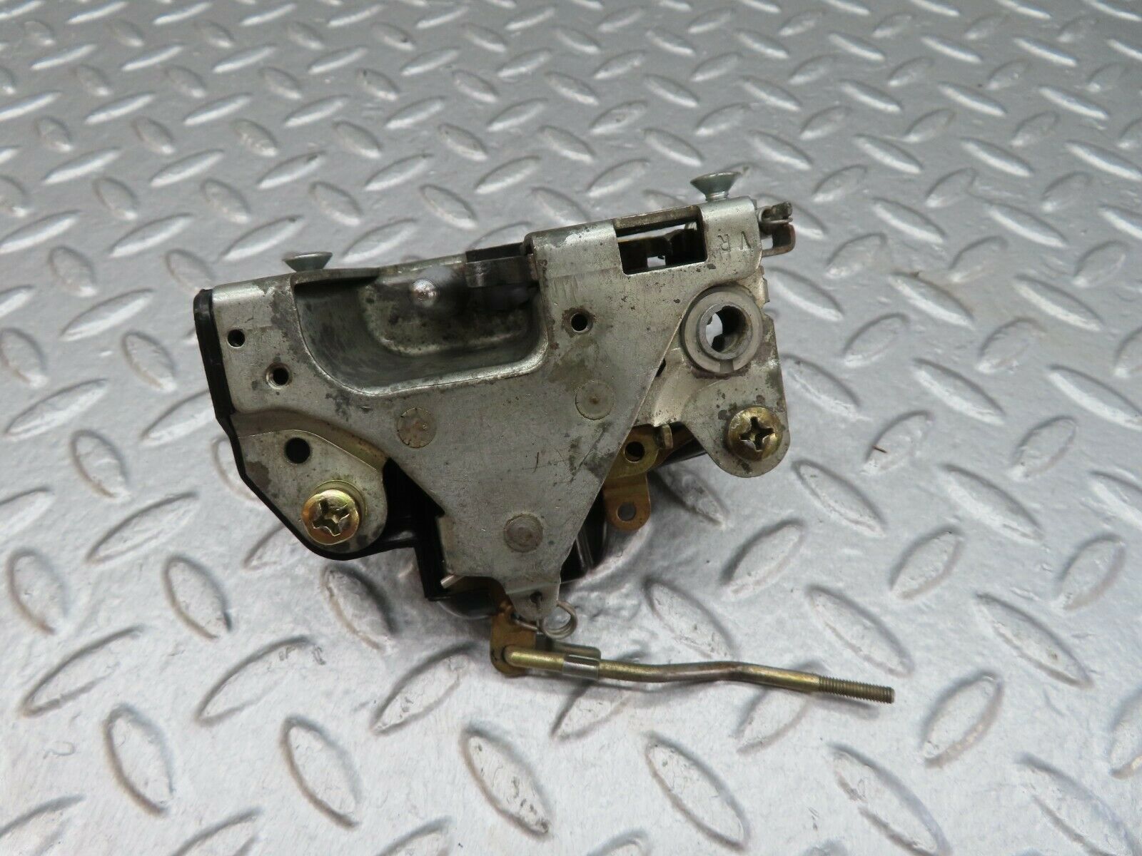 18038 Mercedes-Benz W123 200 Front Right Door Lock Mechanism 1237230208