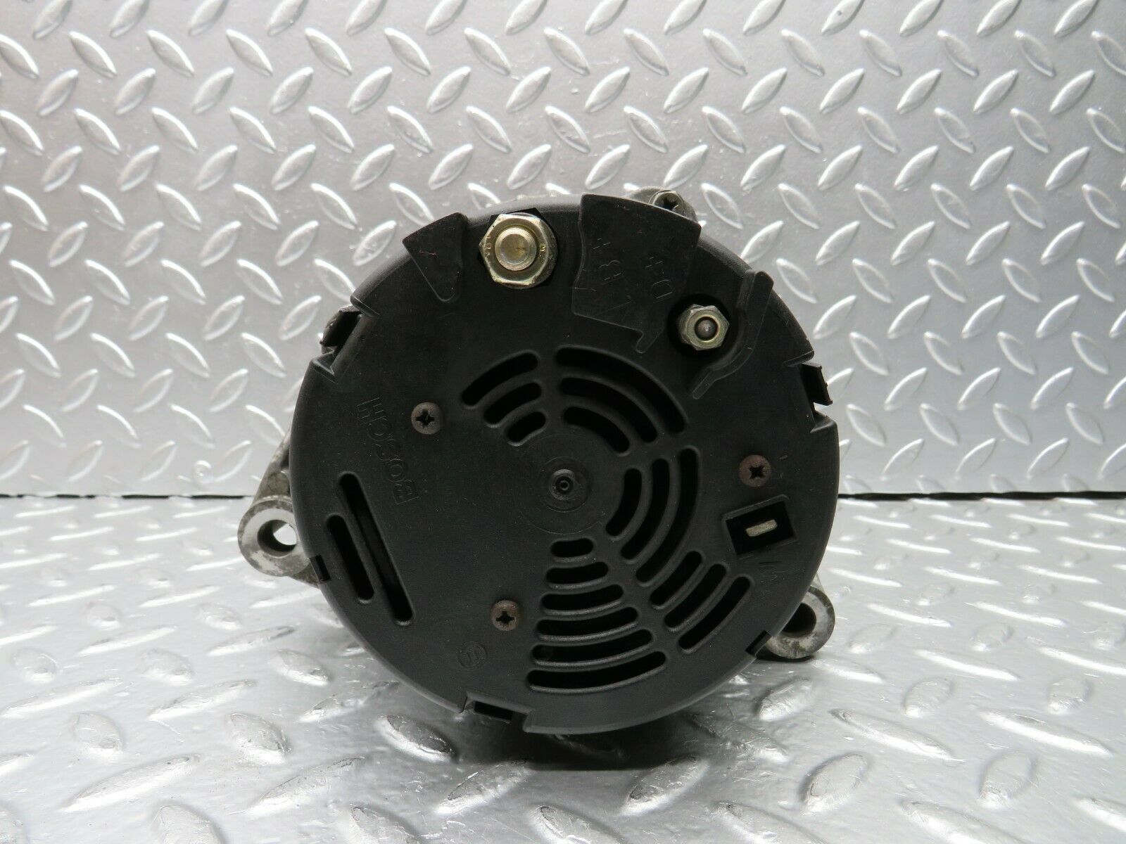 22561 Mercedes-Benz C124 E220 Generator Alternator Bosch 0123335002 0091540202