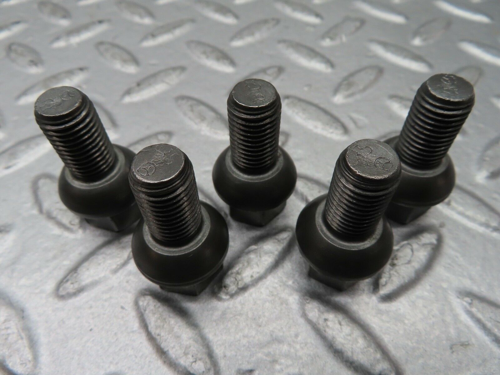 20535 Mercedes-Benz 5x Alloy Wheel Lug Bolt M12x1.5