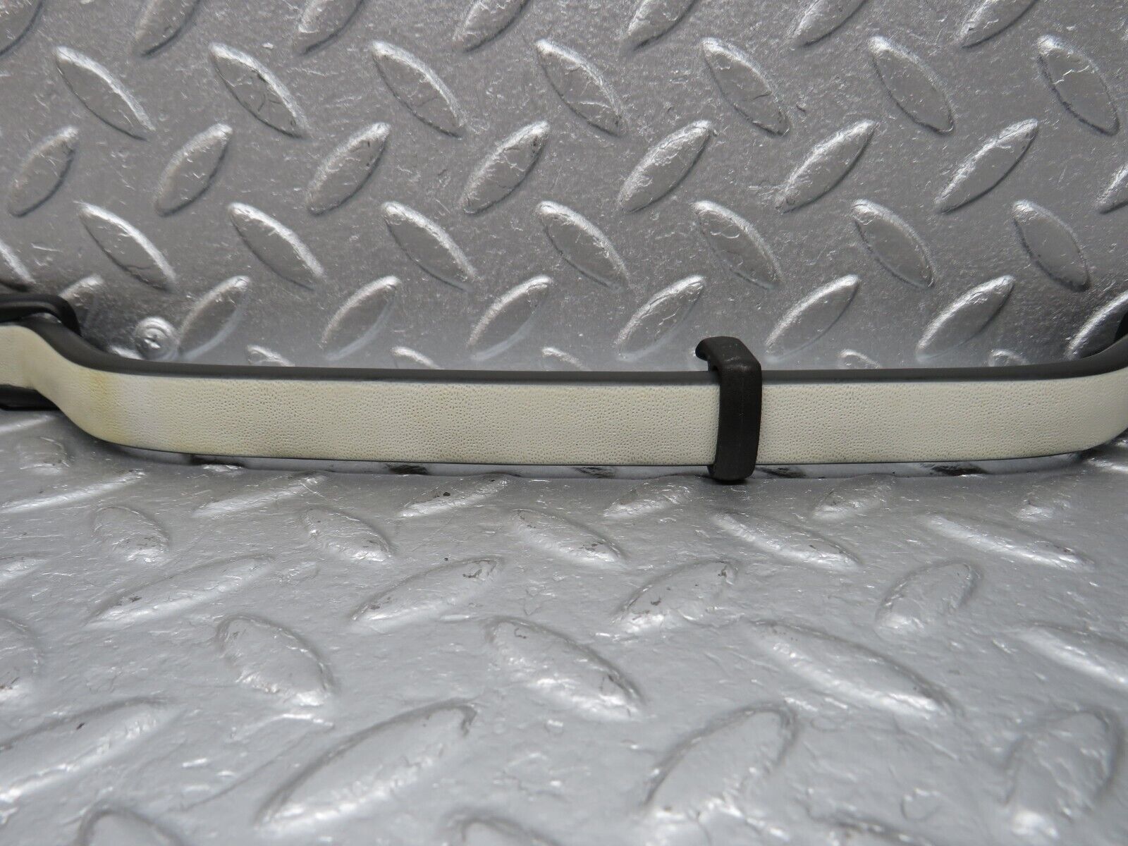 40666 Mercedes-Benz W123 300D Interior Roof Grab Handle Set