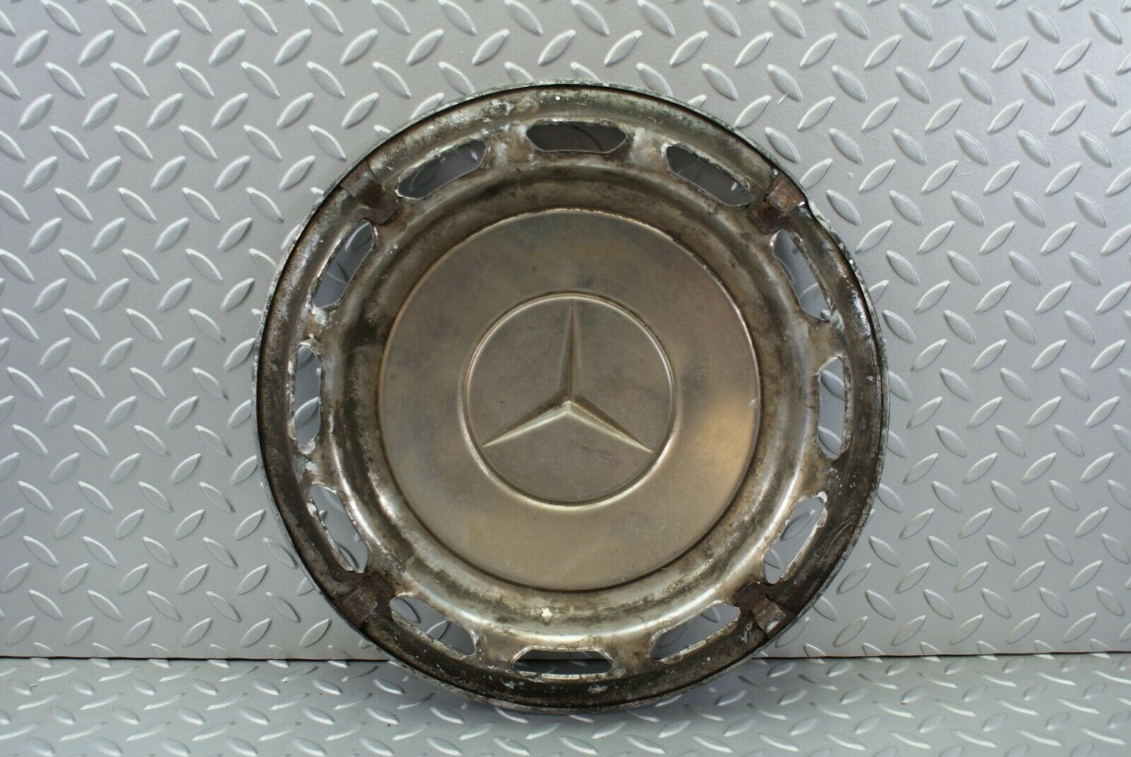 3140 Mercedes-Benz C107 350SLC Coupe Coupe Wheel Trim Hub Cap 14