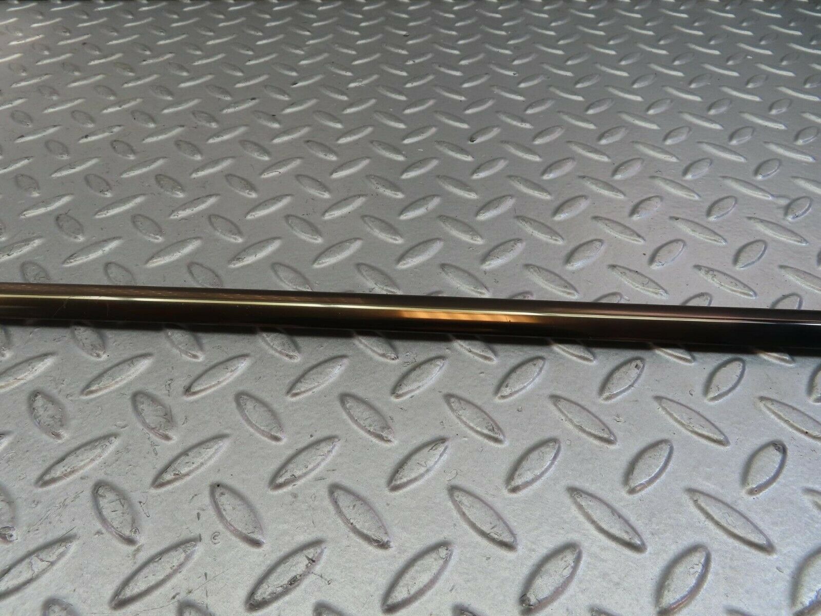 9542 Mercedes-Benz C124 300CE Coupe Front Left Door Chrome Trim
