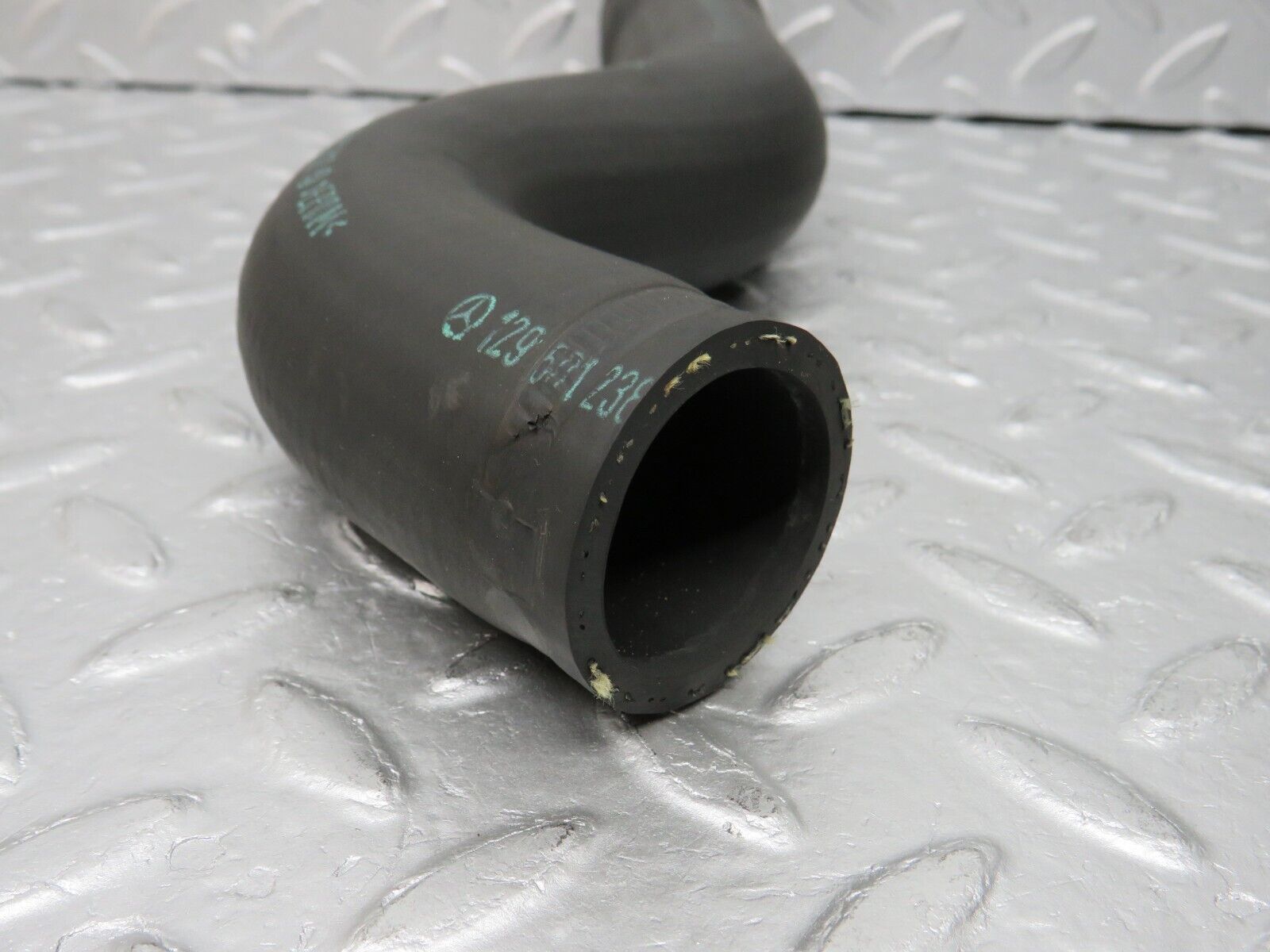 38276 Mercedes-Benz R129 280SL Coupe Upper Radiator Hose Pipe 1295012382