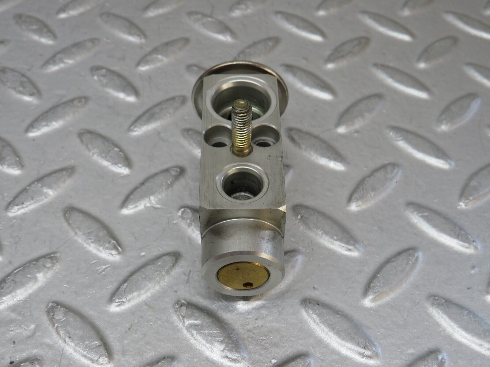 35139 Mercedes-Benz W221 Air Condition Expansion Valve 2308300184