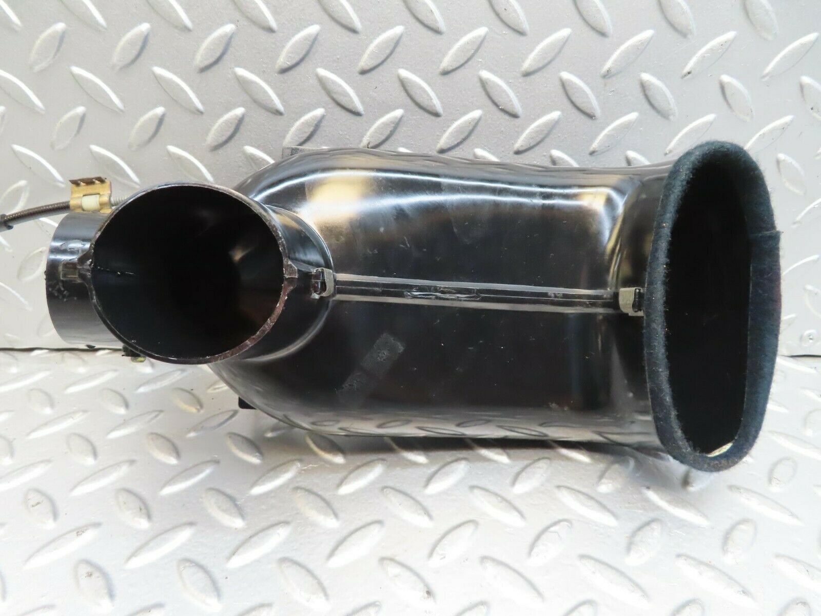 15527 Mercedes-Benz R107 450SL Coupe Heater Air Duct
