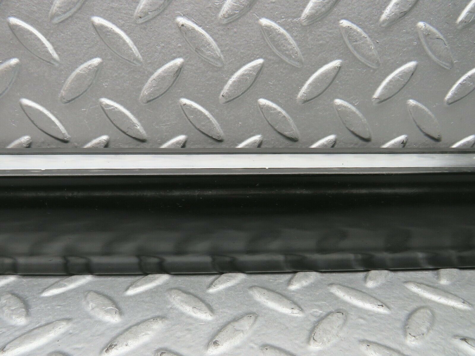 22025 Mercedes-Benz S123 280TE Rear Right Door Lower Moulding Trim