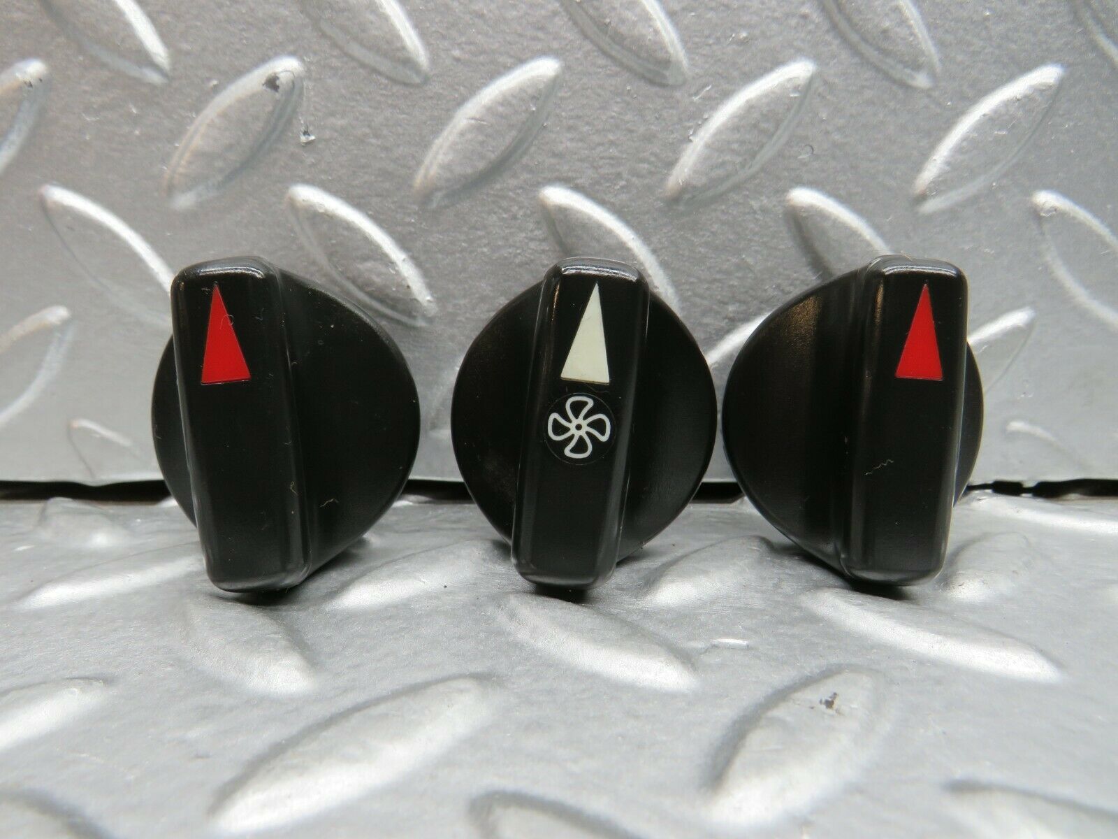 22076 Mercedes-Benz S123 280TE Heater Control Knob Set