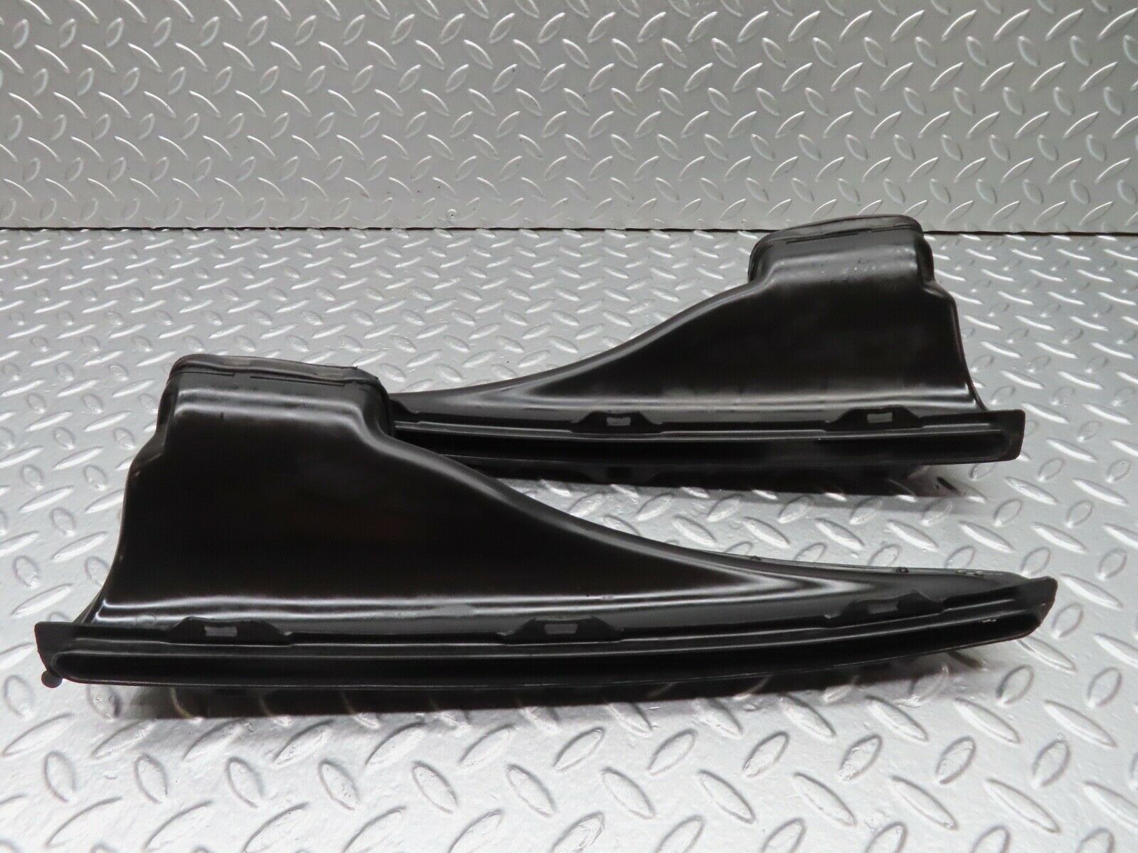 17926 Mercedes-Benz W123 200 Air Duct Vent Left And Right Side 1238300119