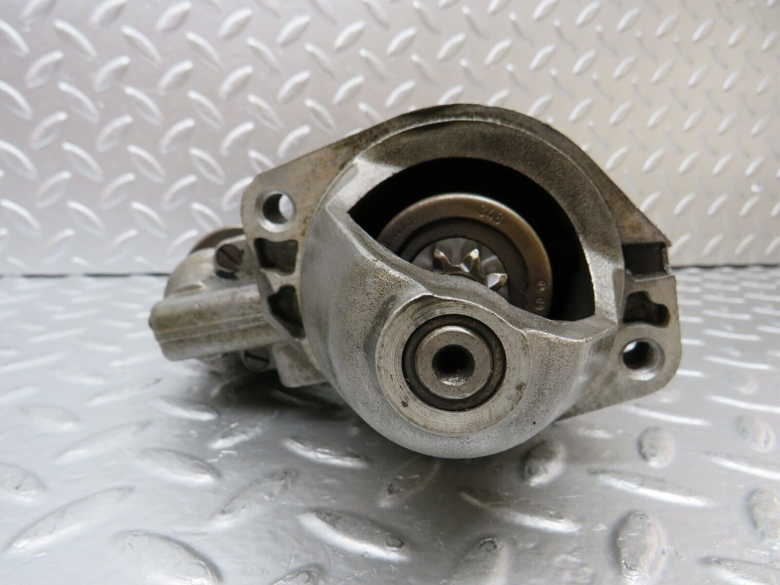 25618 Mercedes-Benz W123 200 Starter Motor Bosch 1005823397