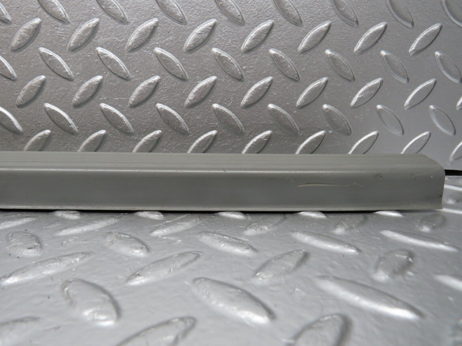 31206 Mercedes-Benz S124 220TE Wagon Front Right Door Sill Trim