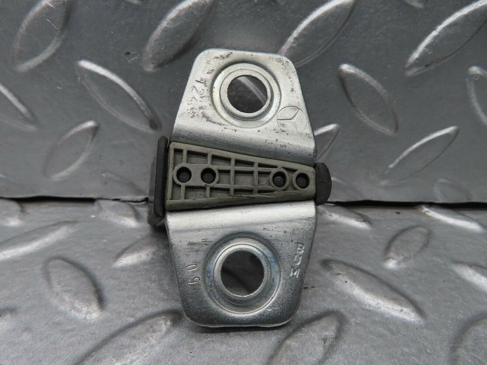 14590 Mercedes-Benz W201 190E Door Lock Latch