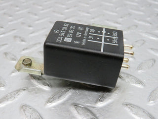 32392 Mercedes-Benz S124 300TE Wagon Instrument Cluster Light Relay 0045450832
