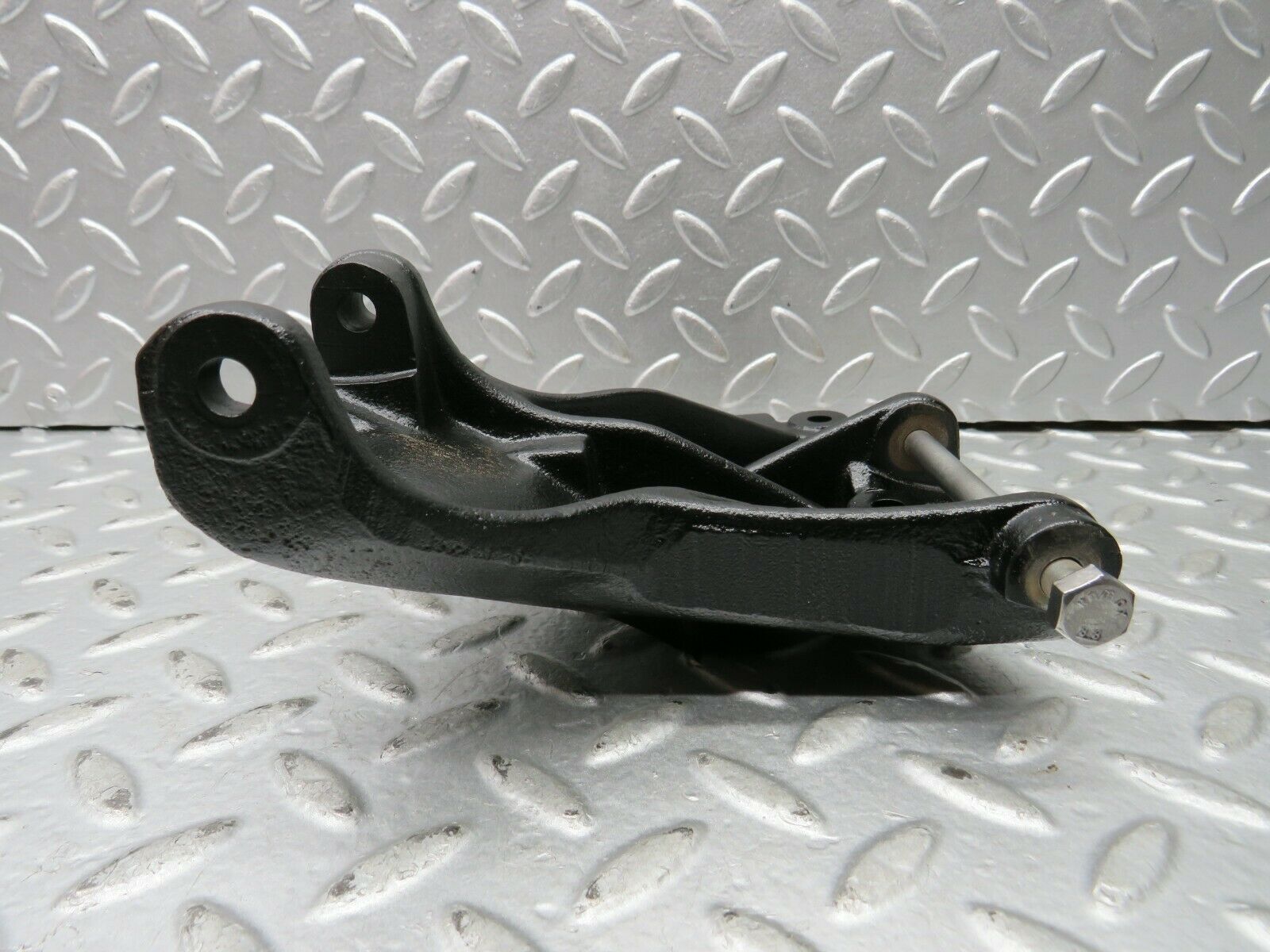 22152 Mercedes-Benz S123 280TE Alternator Generator Bracket 1101550735