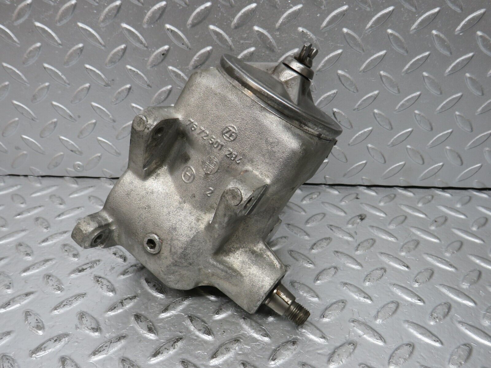 32886 Mercedes-Benz W123 300D Power Steering Pump 1164602480 7672900424