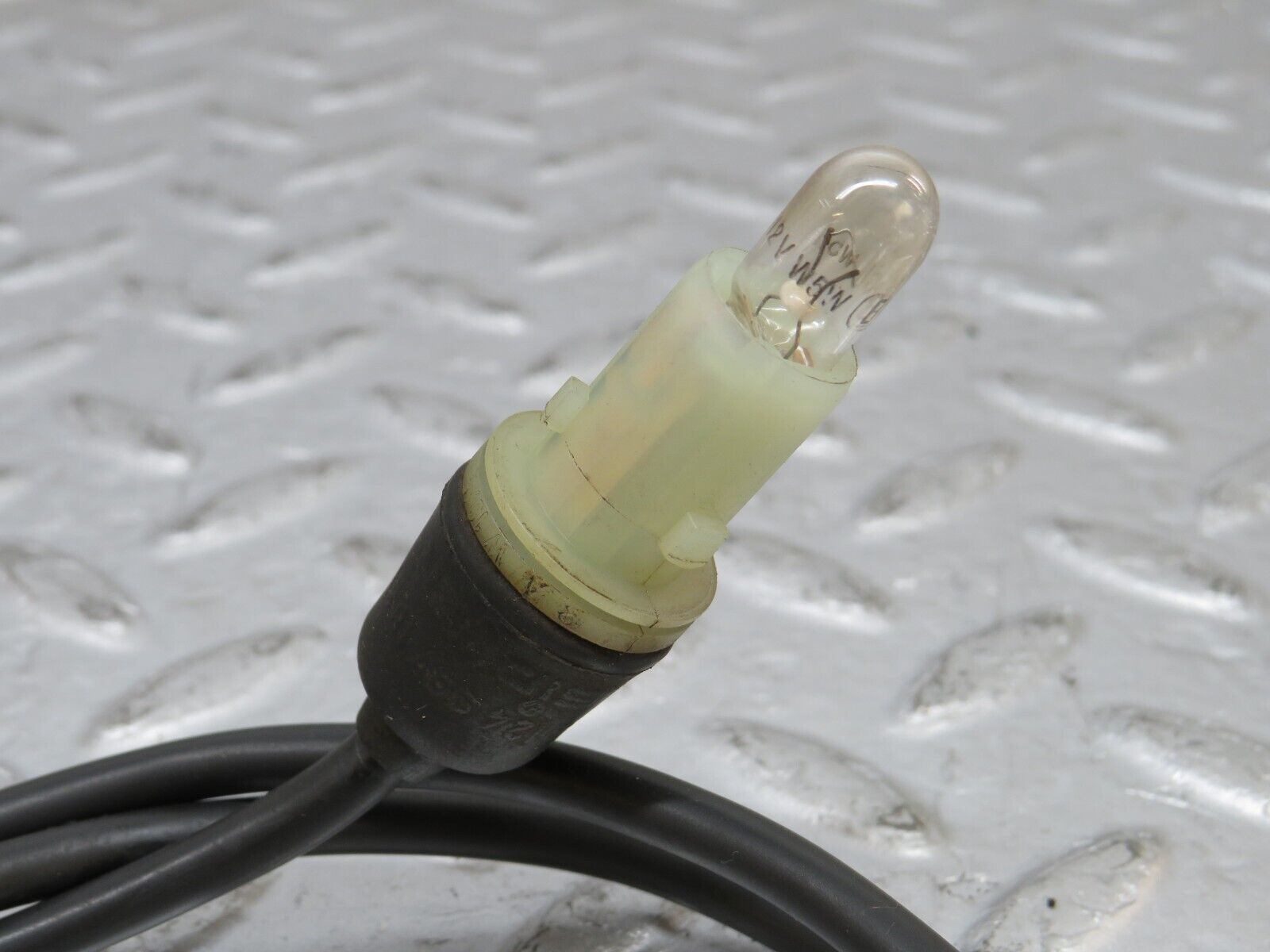 33508 Mercedes-Benz W202 C180 Front Wing Indicator Cable Wire