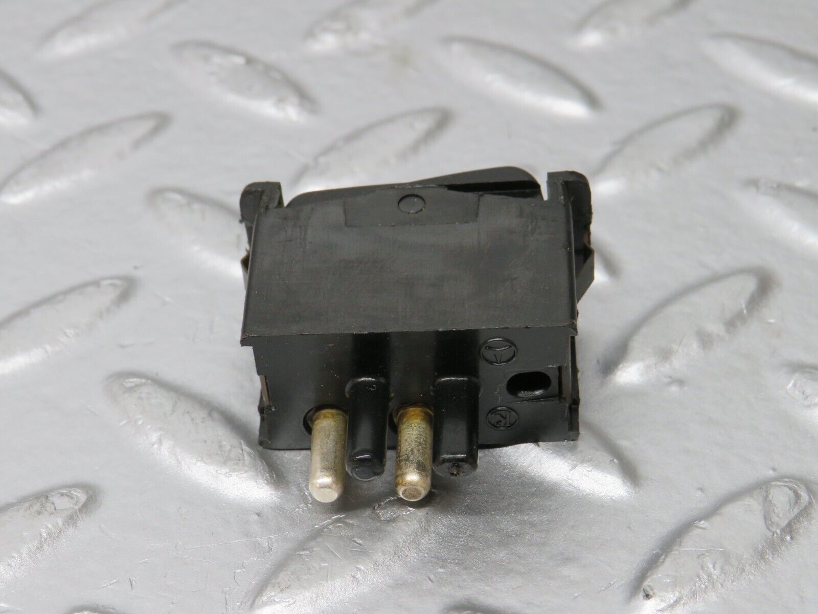 32212 Mercedes-Benz W123 230E Interior Light Switch 0008205910