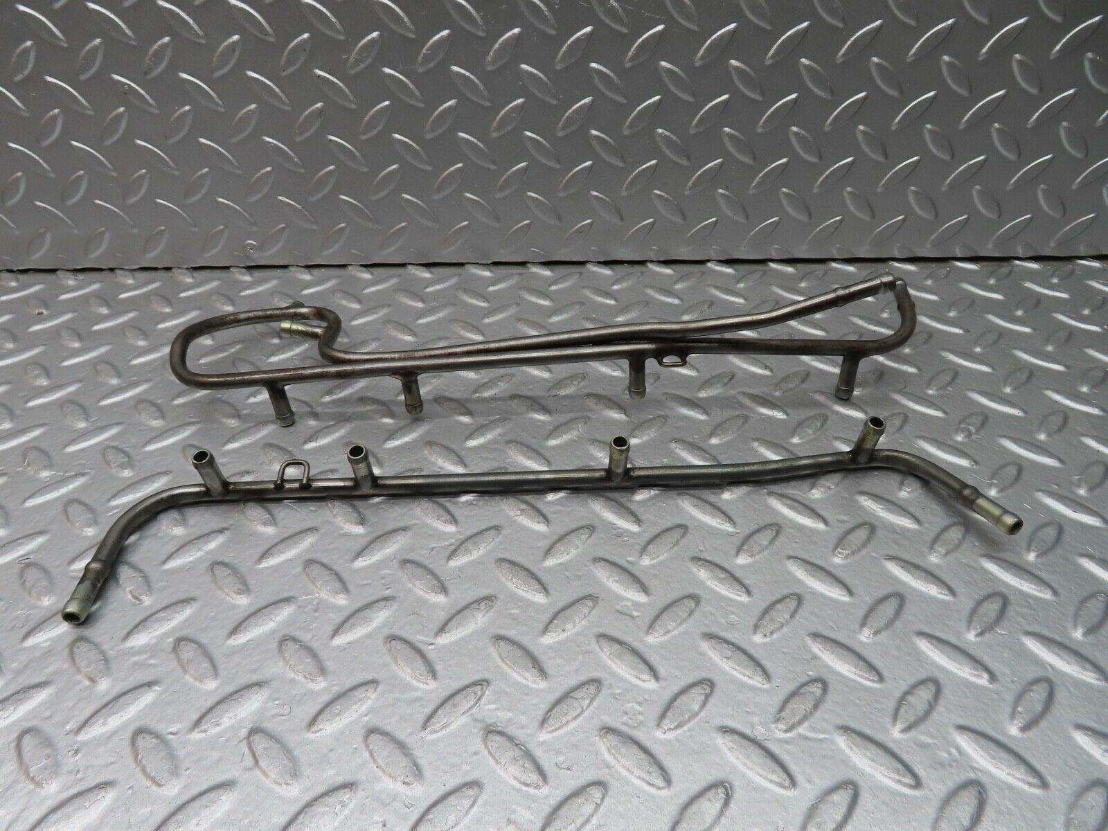 20685 Mercedes-Benz R107 450SL Fuel Injector Pipe Pair