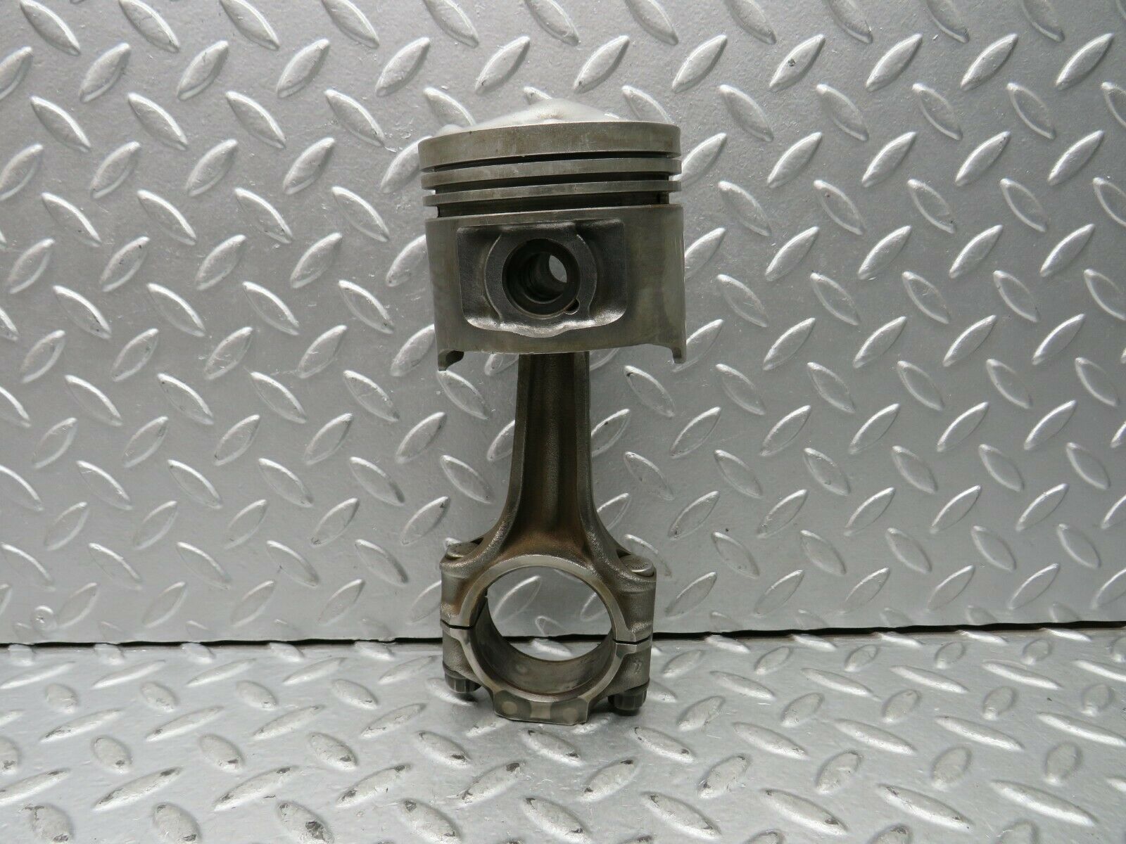 22210 Mercedes-Benz S123 280TE Piston With Connecting Rod 85.975 mm