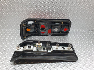 41162 Mercedes-Benz W126 300SE Tail Light & Bulb Holder Right Side