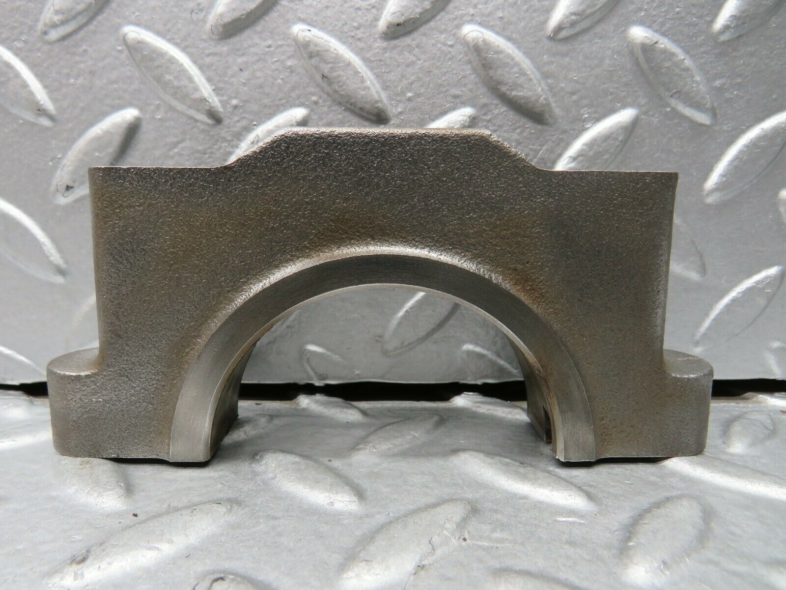 22112 Mercedes-Benz S123 280TE Crankshaft Bearing Holder Block 1080110113
