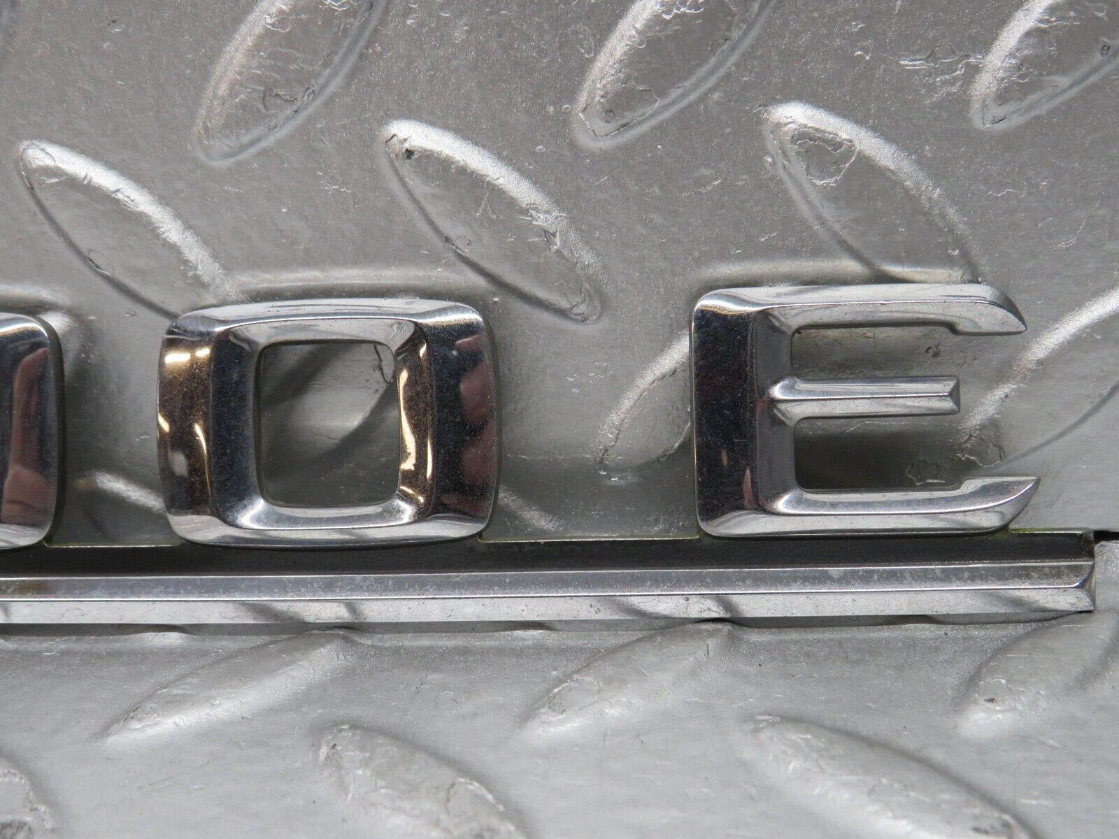 31815 Mercedes-Benz W201 190LE 1.8L 190E Trunk Badge Emblem 2018172015