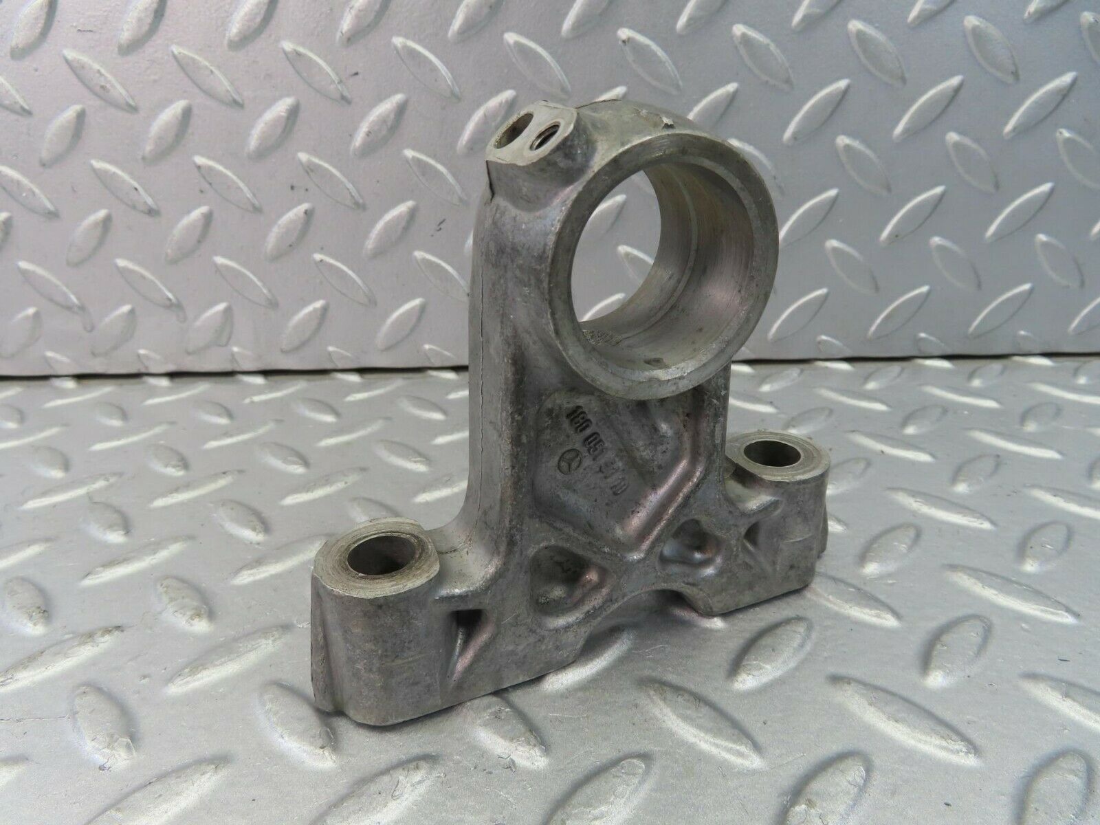 8947 Mercedes-Benz W108 Camshaft Tower Bearing 1800515110