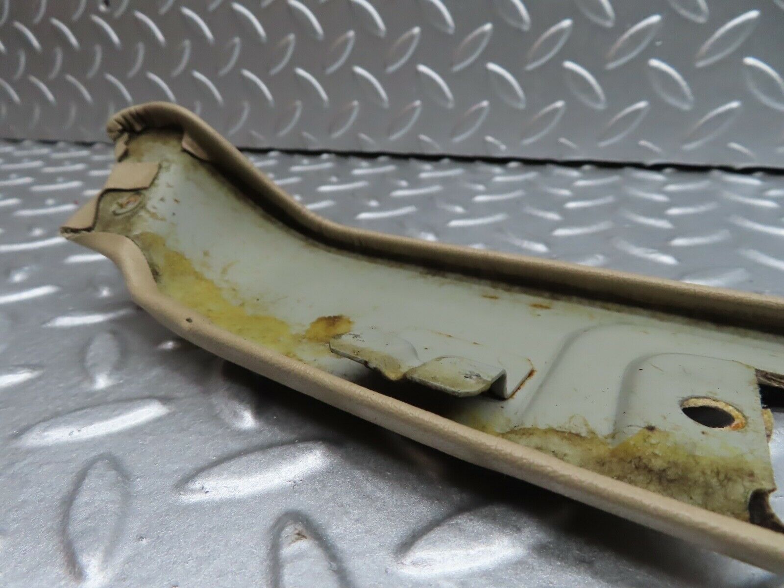 19881 Mercedes-Benz R129 300SL Coupe Windshield Latch Trim Cover Cream