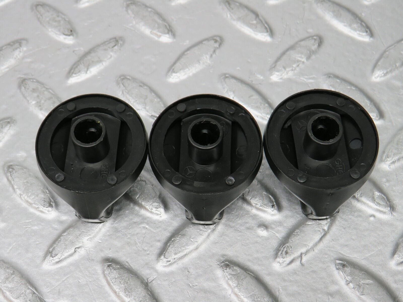 30726 Mercedes-Benz W201 190E 2.0L Heater Control Knob Set