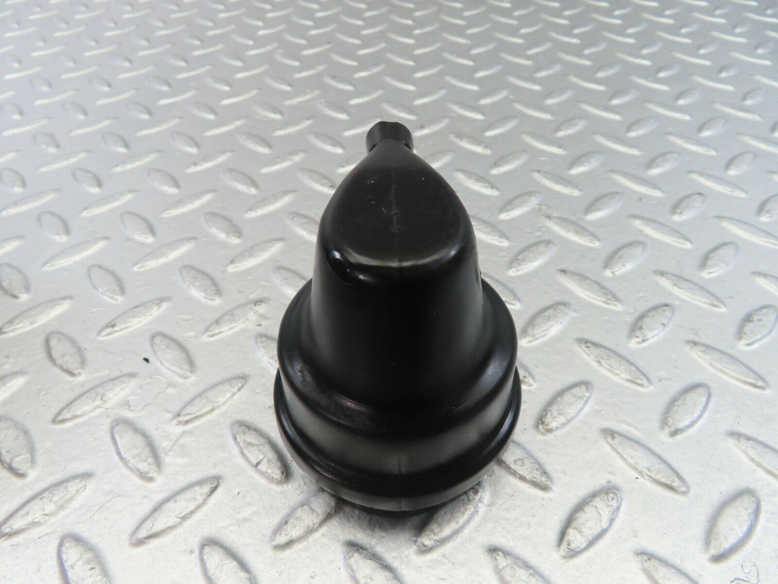 10815 Mercedes-Benz W123 230E Ignition Coil Protective Cap 0001581785