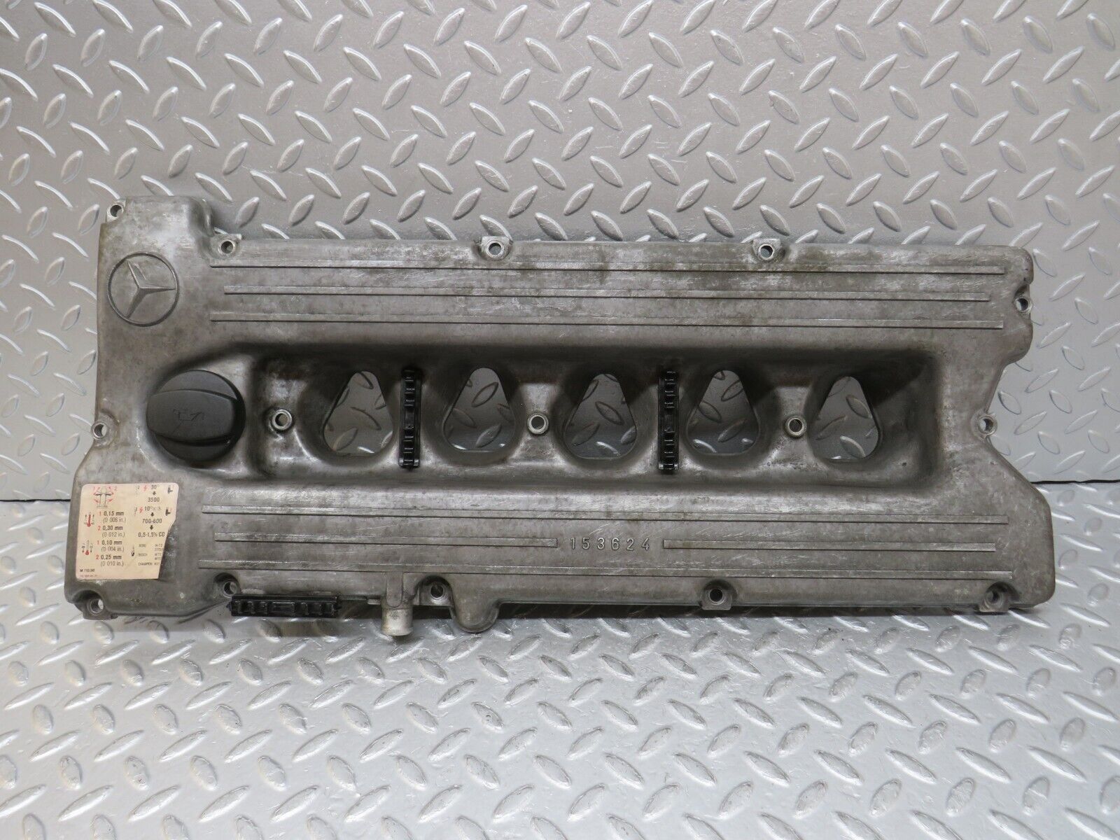 35637 Mercedes-Benz R107 280SL Cylinder Head Valve Cover 1100160905