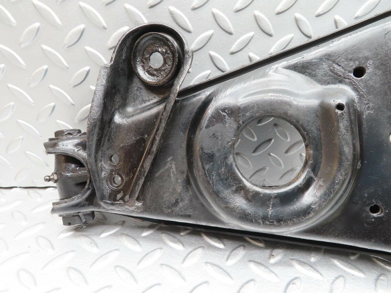 12584 Mercedes-Benz W108 280SE 3.5 Front Right Lower Control Arm