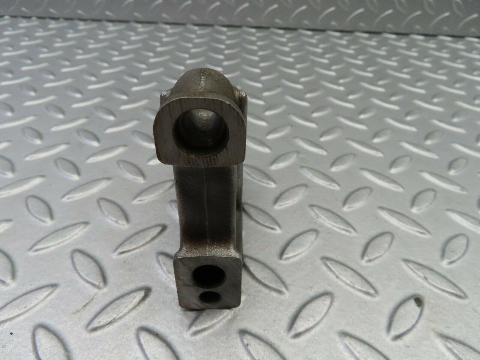 6276 Mercedes-Benz W126 380SE Camshaft Bearing Tower 1160514612