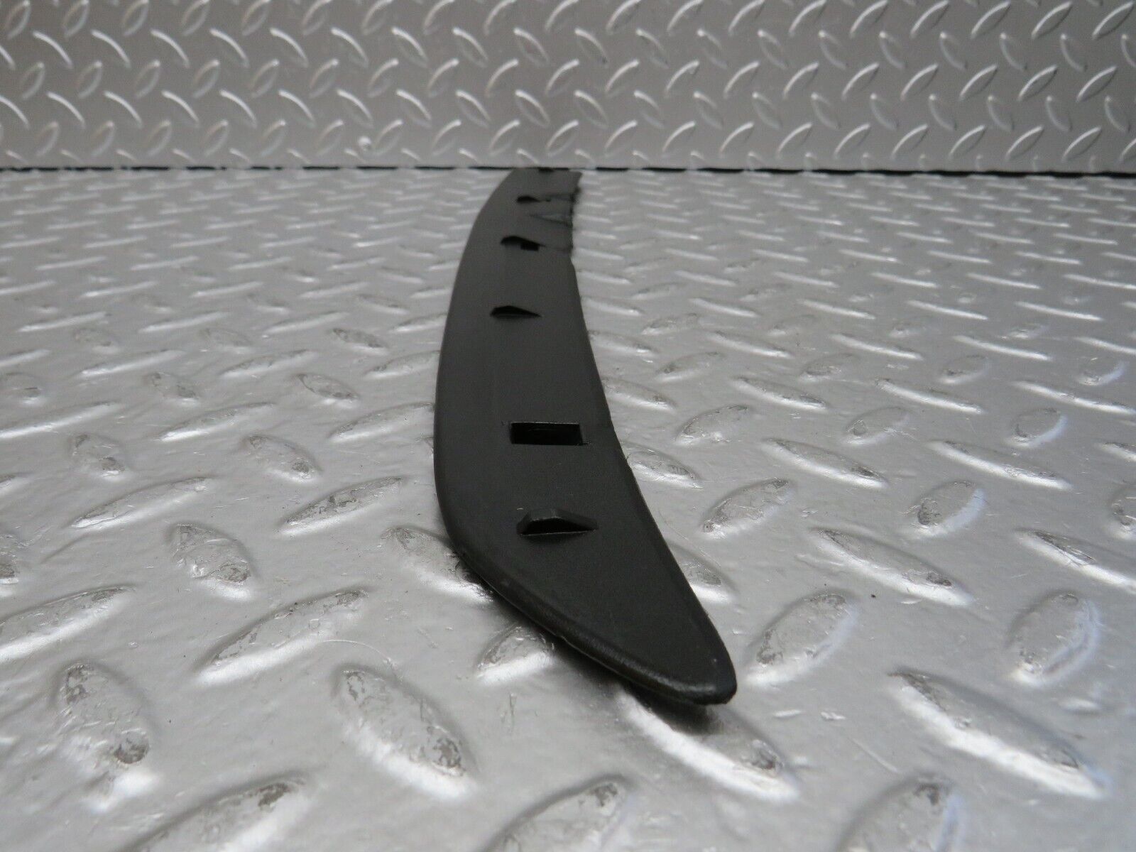 26792 Mercedes-Benz W123 240D Rear Left C Pillar Plastic Trim