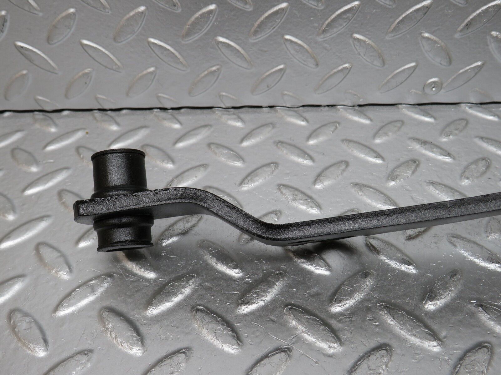 0775 Mercedes-Benz C107 350SLC Coupe Coupe Brake Pedal