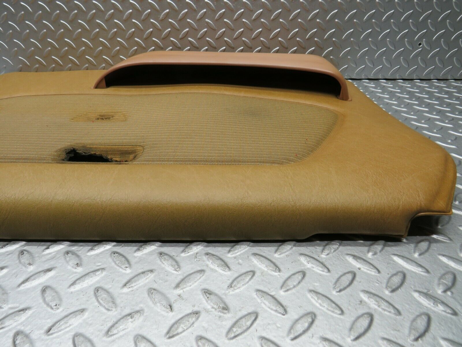 21958 Mercedes-Benz S123 280TE Wagon Front Right Door Card Palomino