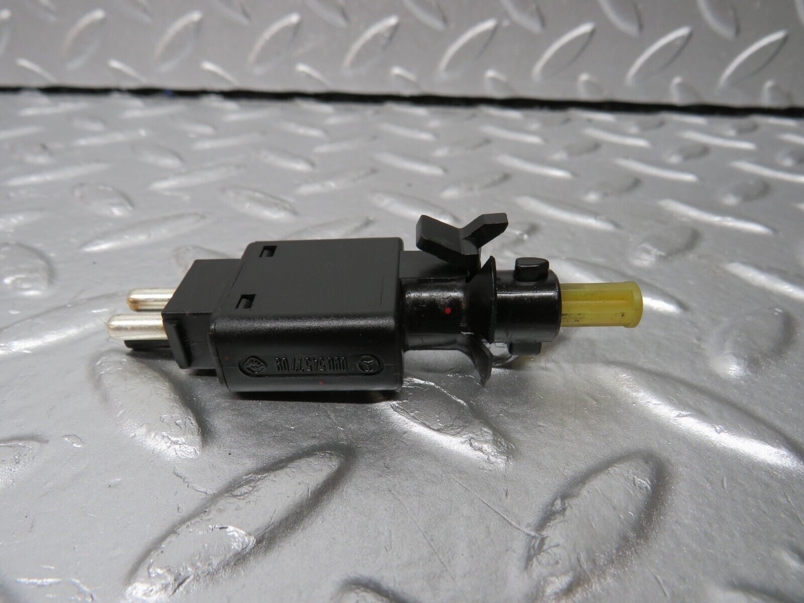 34058 Mercedes-Benz W124 260E Brake Light Switch 0005457709