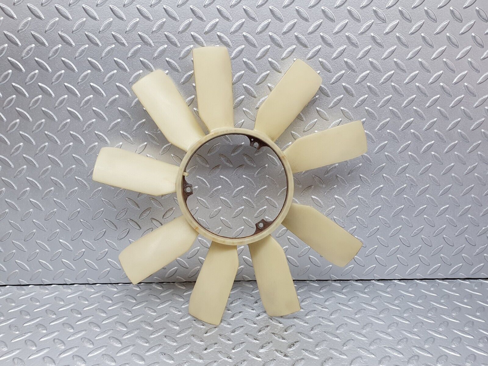 41092 Mercedes-Benz W126 300SE Engine Cooling Fan 1032000423