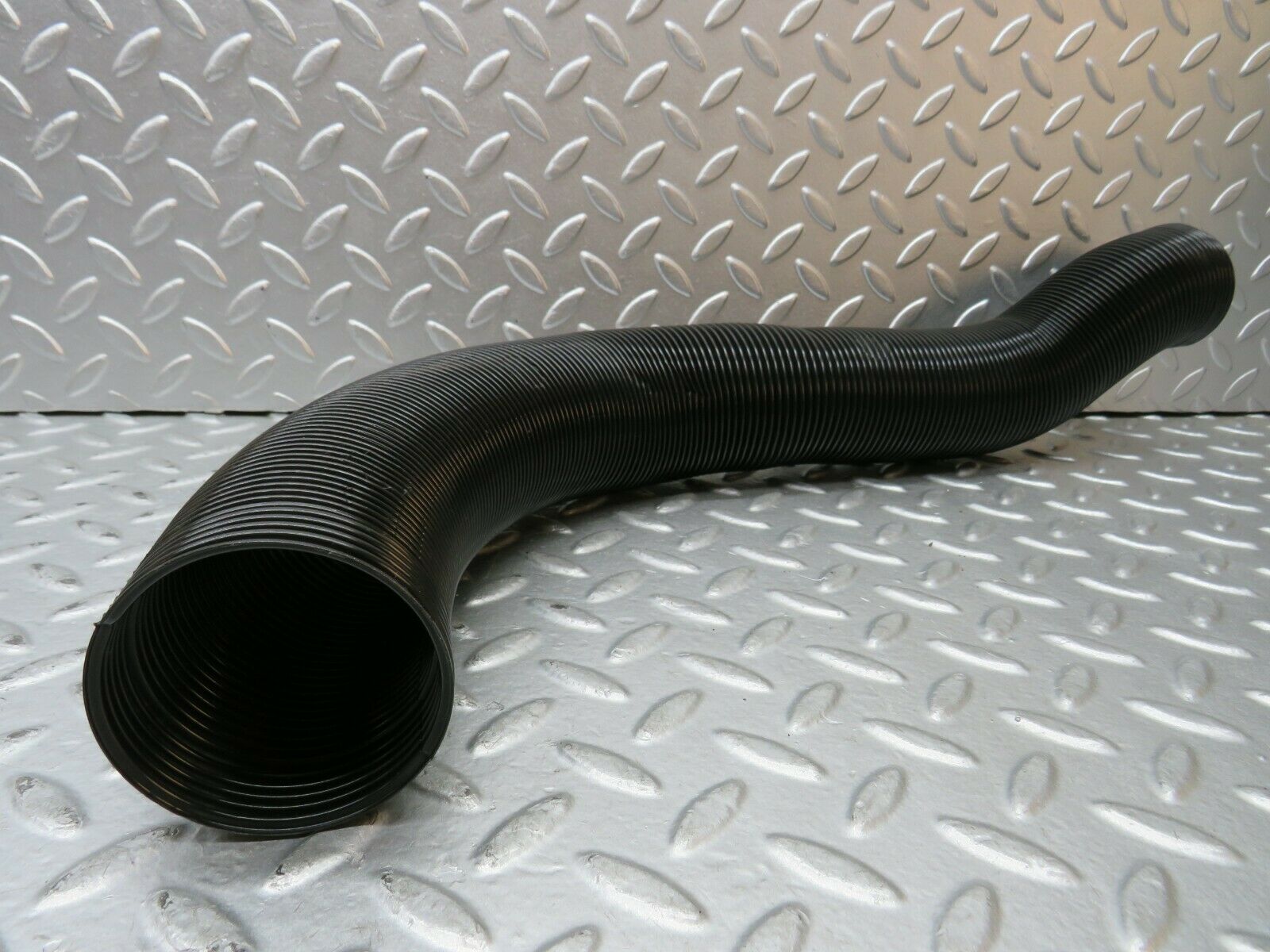 22041 Mercedes-Benz S123 280TE Wagon Heater Pipe Air Pipe Pair