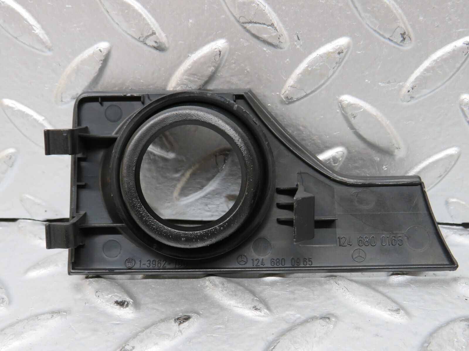 27588 Mercedes-Benz S124 300TE Wagon Ignition Switch Cover Surround 1246800165