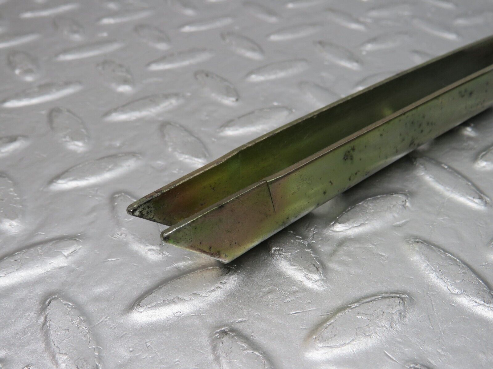 38308 Mercedes-Benz R129 280SL Coupe Front Right Window Channel