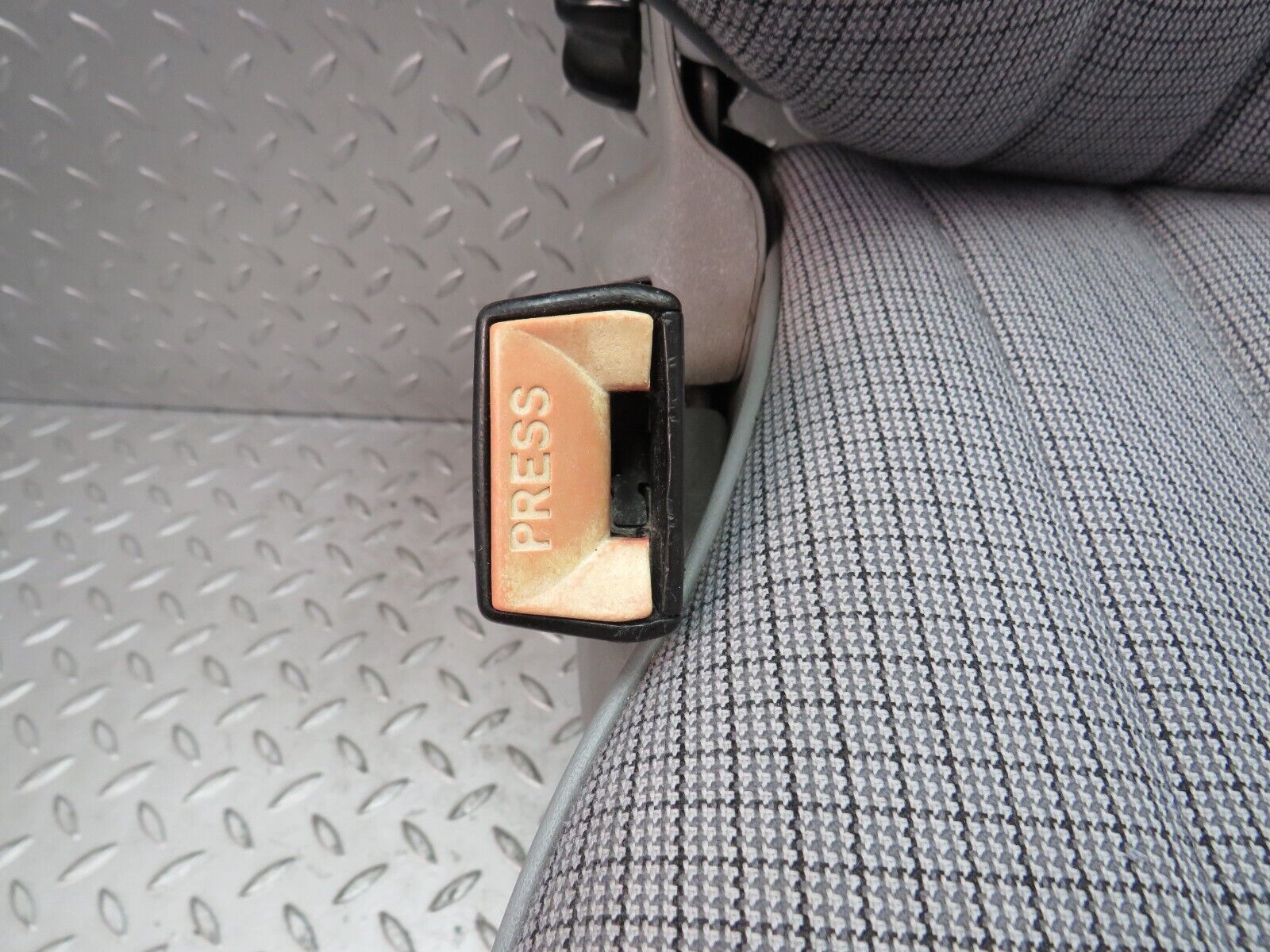 33705 Mercedes-Benz W201 190E 2.0L Front Left Passenger Seat Grey