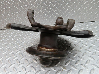 20489 Mercedes-Benz W114 280CE Coupe Front Right Wheel Hub