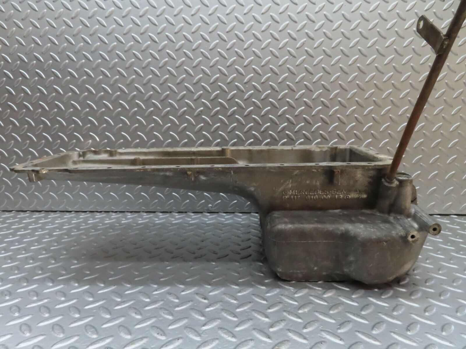 20756 Mercedes-Benz R107 450SL Oil Pan Oil Sump 1170100013