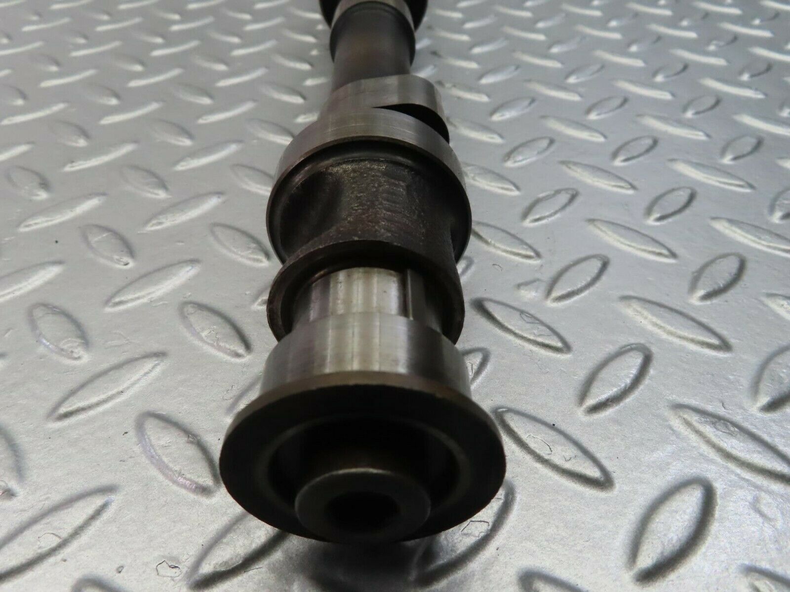 9845 Mercedes-Benz C123 280CE Coupe Engine Camshaft Exhaust Side  1100517801