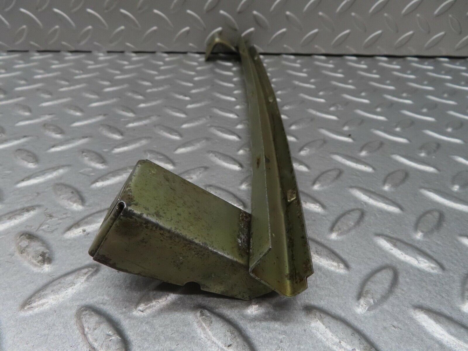 13634 Mercedes-Benz W123 200 Rear Right Window Channel