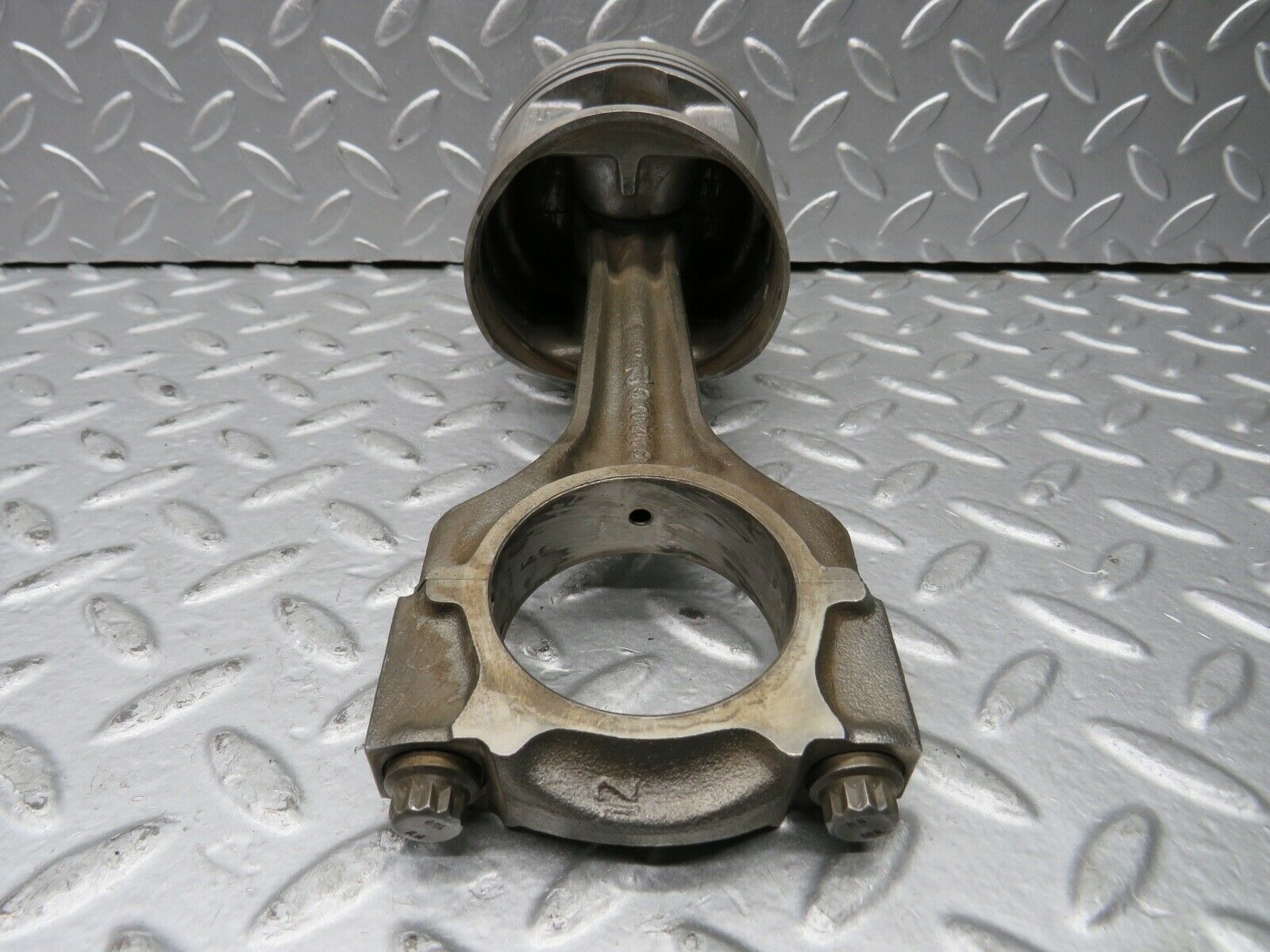 21748 Mercedes-Benz W126 300SE Piston With Connecting Rod 88.485 mm